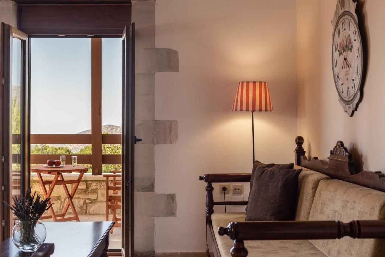 Koules Estate, With Private Pools & Bbq - Embracing Nature, By Thinkvilla Argouli Esterno foto