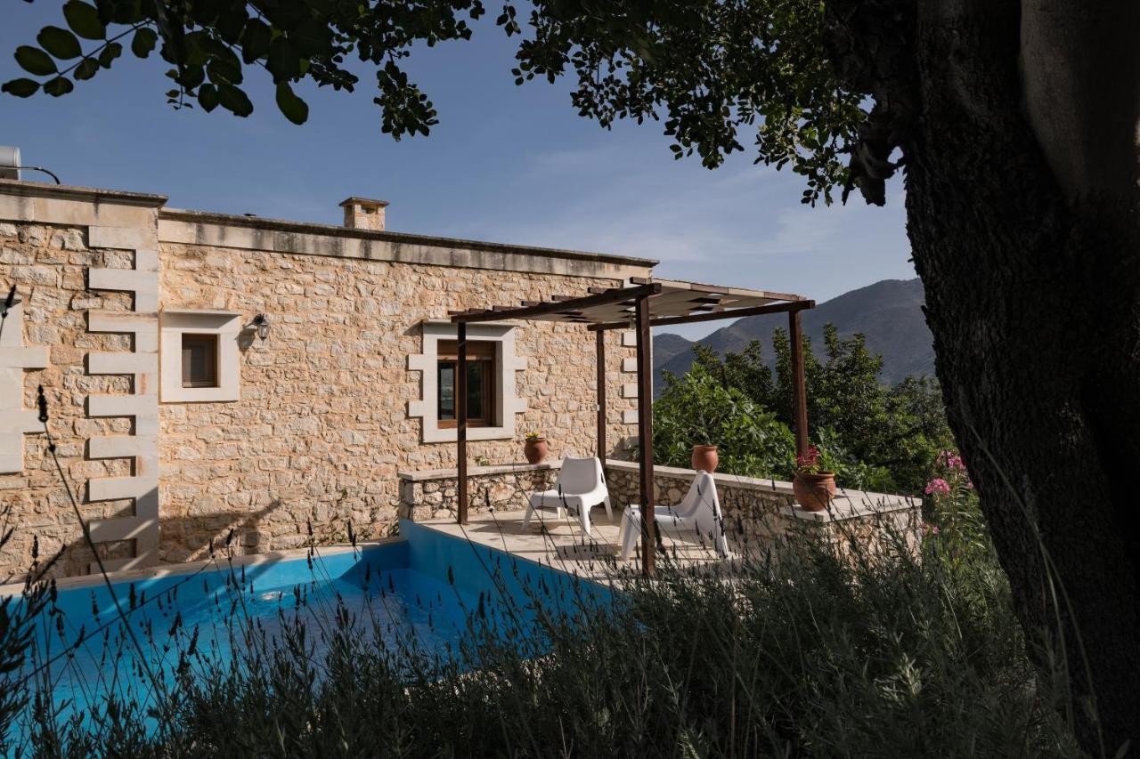Koules Estate, With Private Pools & Bbq - Embracing Nature, By Thinkvilla Argouli Esterno foto