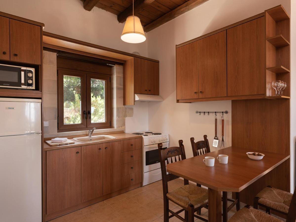 Koules Estate, With Private Pools & Bbq - Embracing Nature, By Thinkvilla Argouli Esterno foto