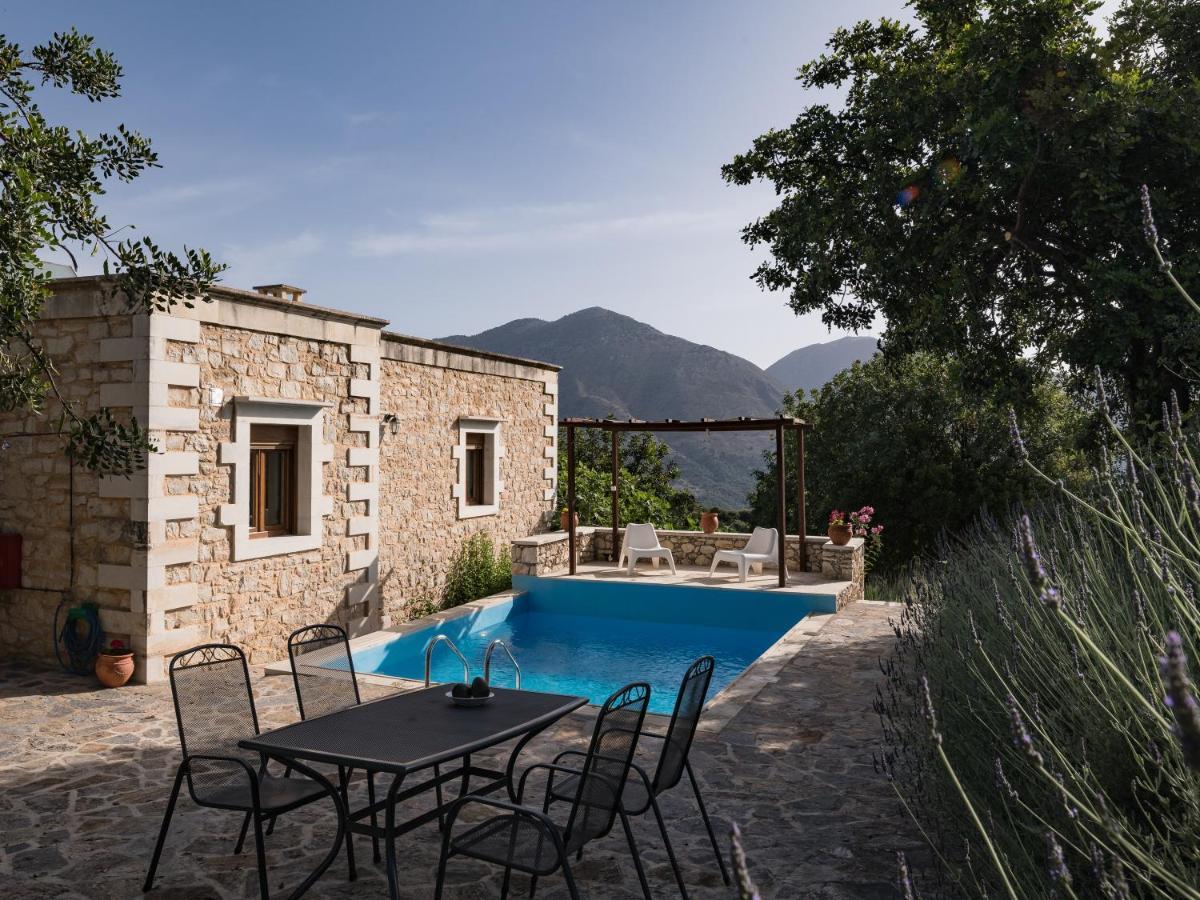 Koules Estate, With Private Pools & Bbq - Embracing Nature, By Thinkvilla Argouli Esterno foto