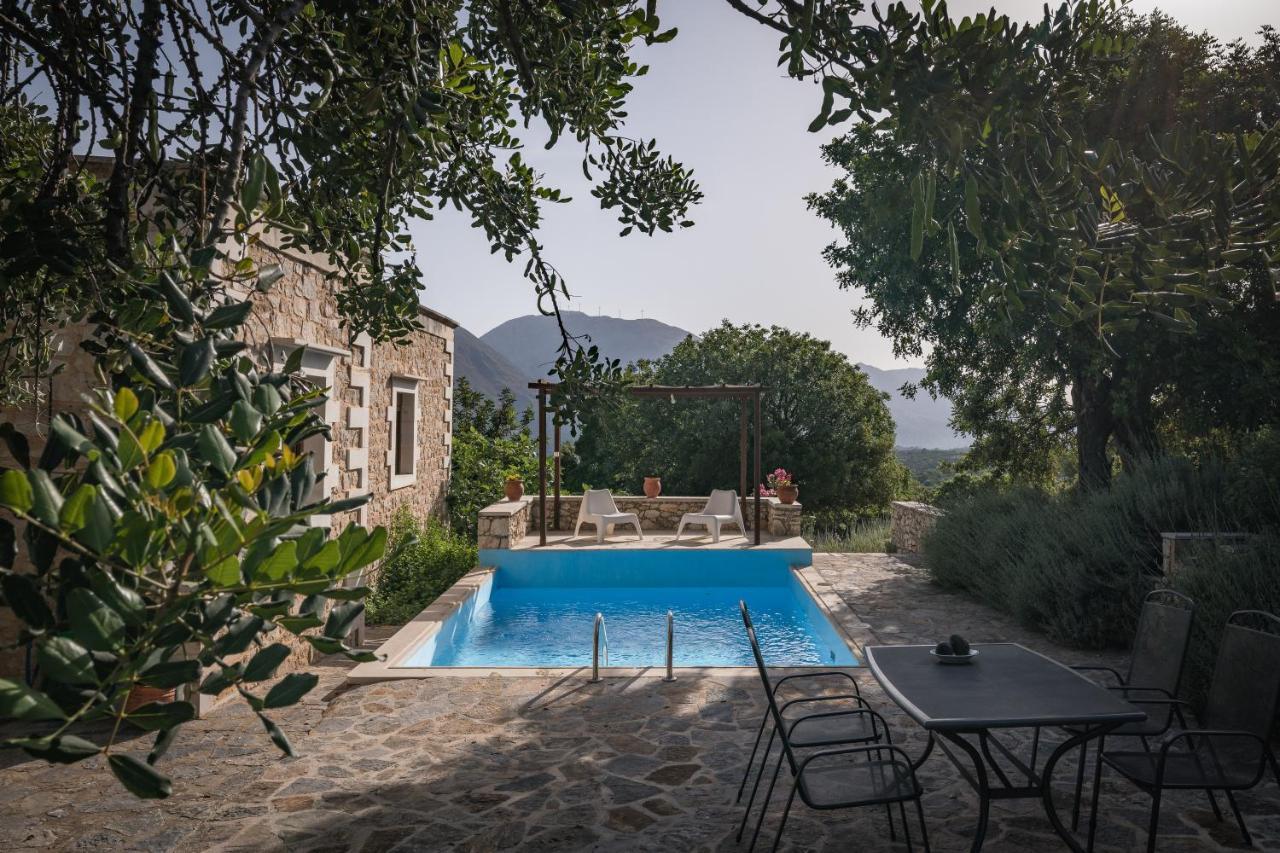 Koules Estate, With Private Pools & Bbq - Embracing Nature, By Thinkvilla Argouli Esterno foto
