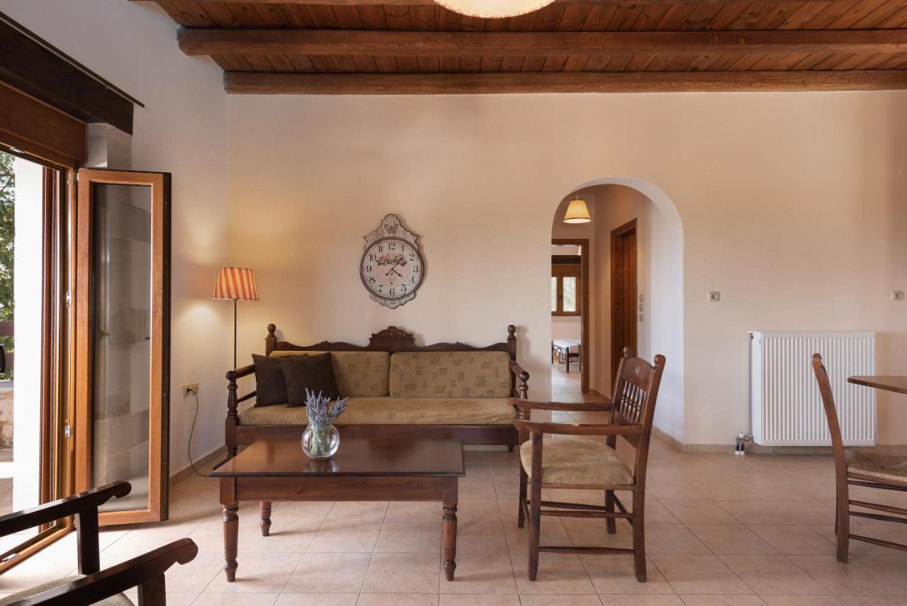 Koules Estate, With Private Pools & Bbq - Embracing Nature, By Thinkvilla Argouli Esterno foto