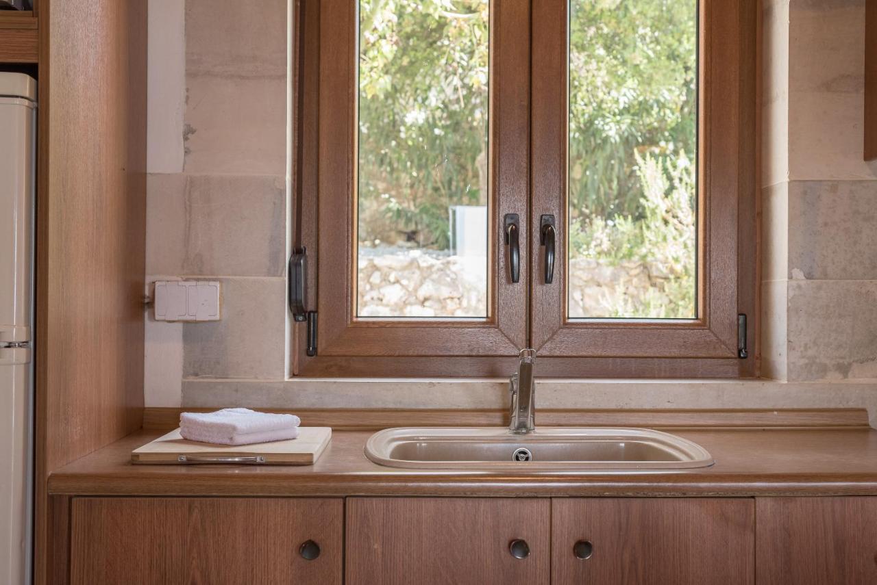 Koules Estate, With Private Pools & Bbq - Embracing Nature, By Thinkvilla Argouli Esterno foto